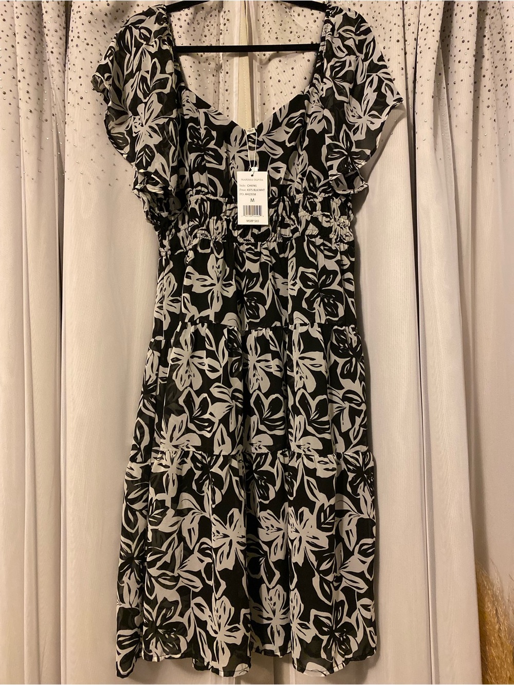MARISSA OLIVIA NWT SIZE MEDIUM BLACK & WHITE TIERED STYLE DRESS